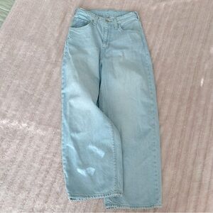 Levi’s High Rise Wide Leg Jeans 27